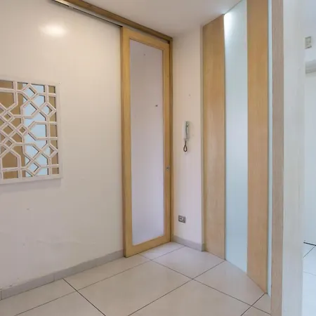 Cipro Roomy House - Vatican Daire *